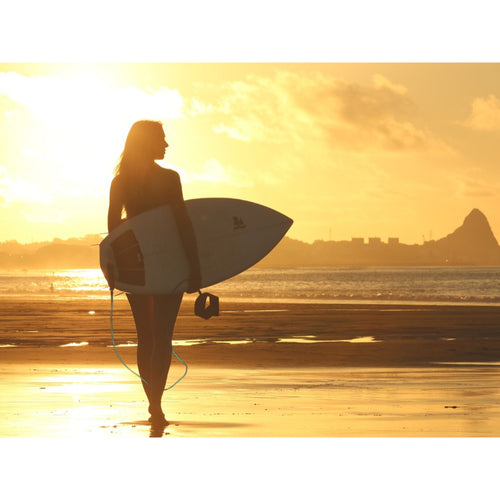 Vrouw met Surfplank